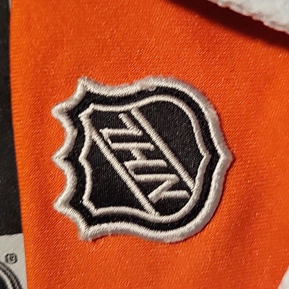 Islanders  Officially licensed 4X by Reebok - Picture 7 of 10